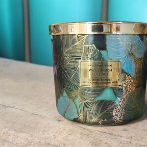 Bath & Body Works Waikiki Beach Coconut Candle